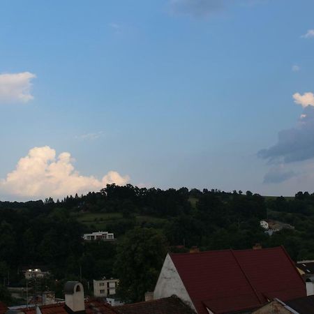 Centrum Apartman S- Dom Bardejov Bagian luar foto