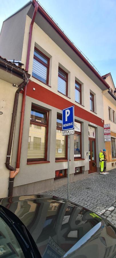 Centrum Apartman S- Dom Bardejov Bagian luar foto