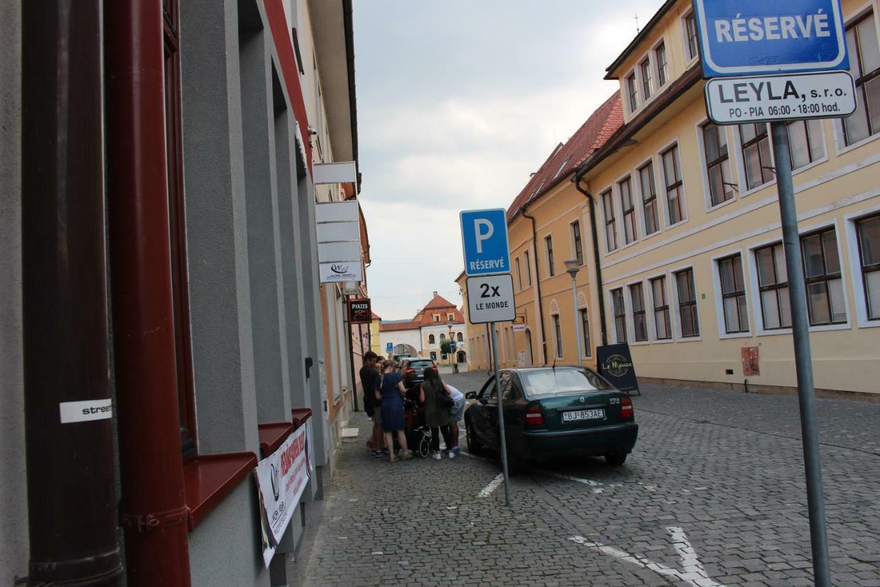 Centrum Apartman S- Dom Bardejov Bagian luar foto